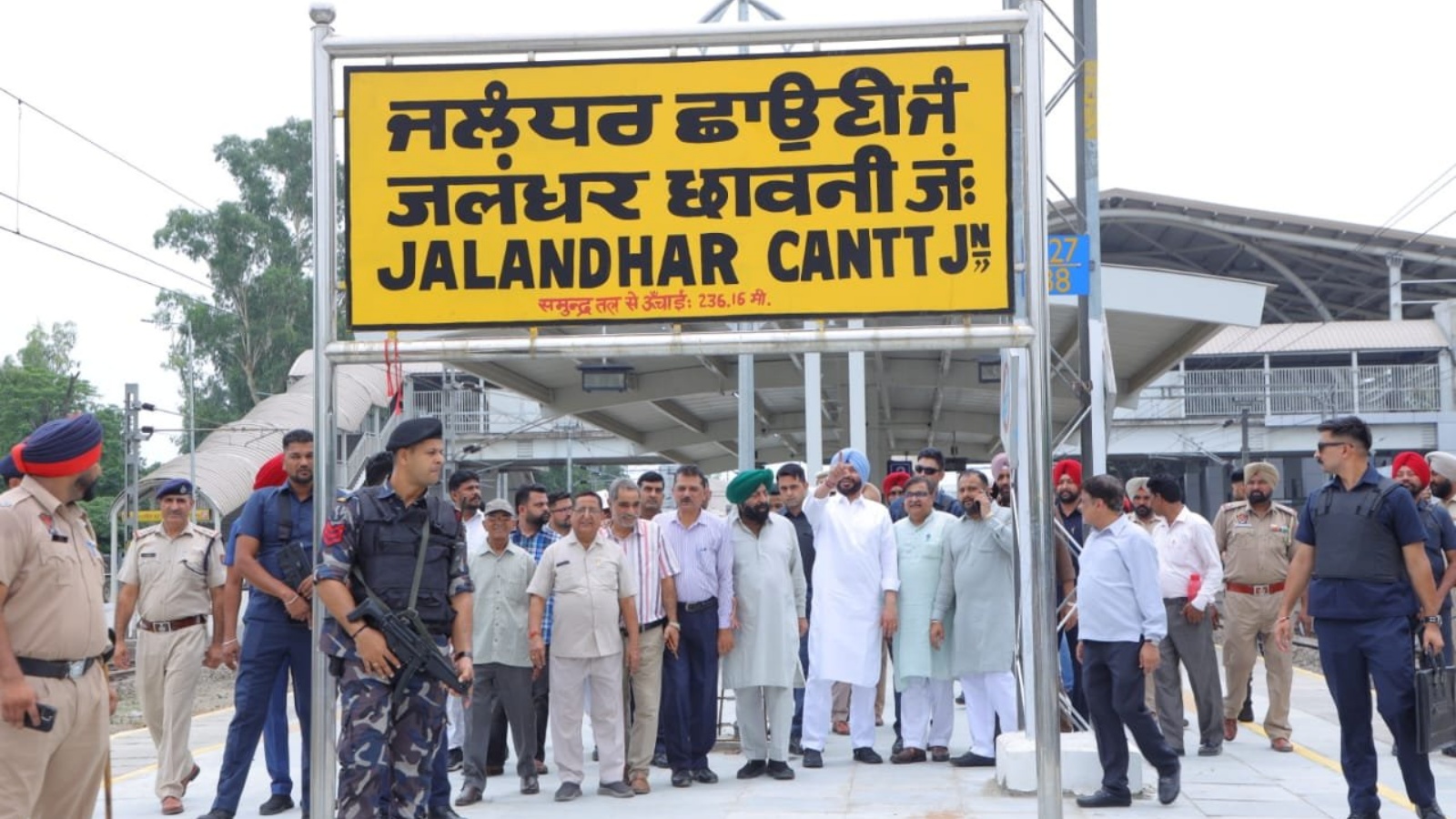 Ravneet Singh Bittu inspects Jalandhar Cantt Railway Station ahead of PM Modi’s July 17 visit
