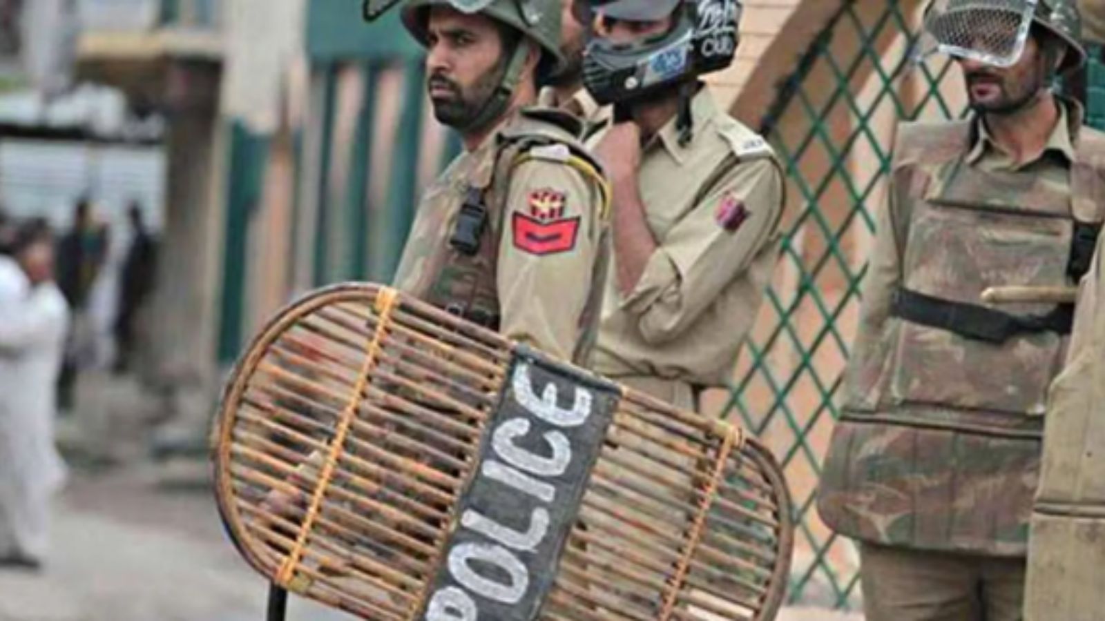 30 years after Srinagar violence, Shabir Shah among 6 Hurriyat leaders chargesheeted by NIA