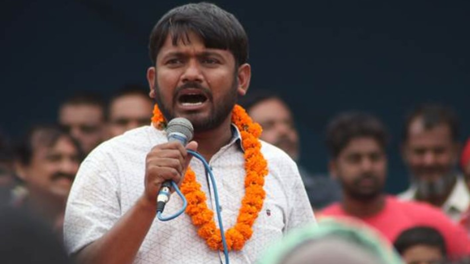 Delhi Confidential: Stay Away | Delhi Confidential News
