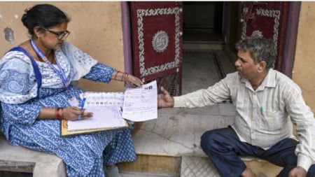 SIR in Maharashtra: Teachers call out contradictory instructions issued by EC