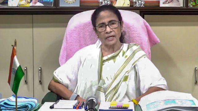 Mamata dials CJP activist whose father was killed in Bankura, offers support