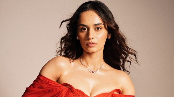 Manushi Chhillar starts her mornings with methylene blue