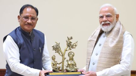The Chief Minister briefed the Prime Minister on ongoing initiatives under the 'Bastar Vision'.