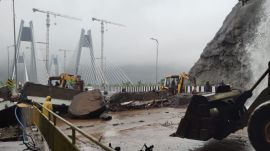 mumbai landslide.jpg