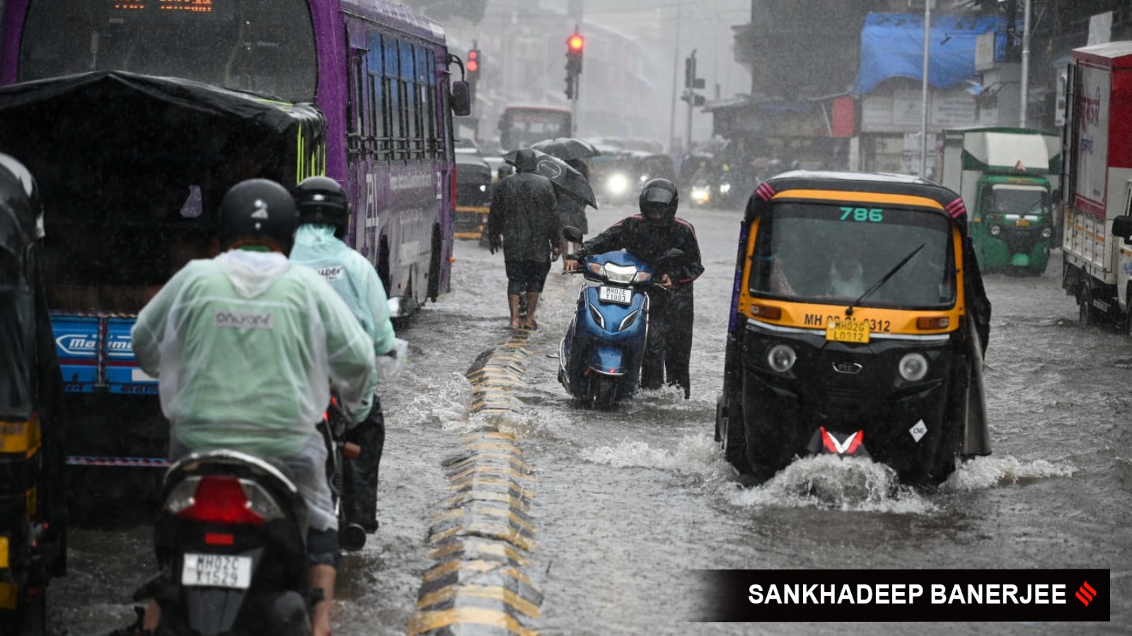 Mumbai Weather Today Live Updates: City on red alert as torrential rain triggers flood threat, travel disruptions