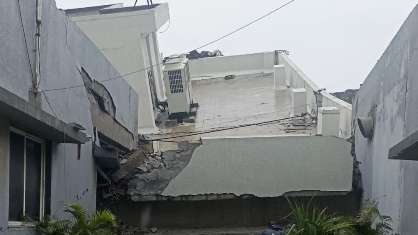 Building collapses in Pune’s Pimpri Chinchwad after heavy rain, around 15 feared trapped under debris