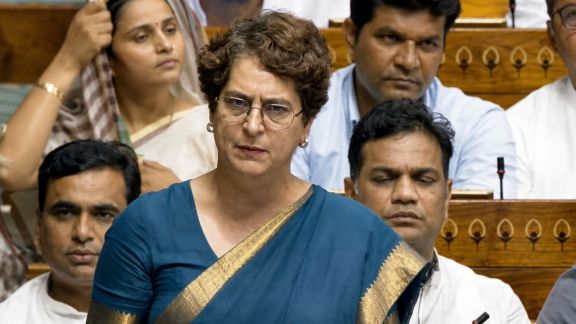 Priyanka Gandhi Vadra exchanges words with BJP MPs during rival protests outside Parliament's Makar Dwar.(Sansad TV screengrab)