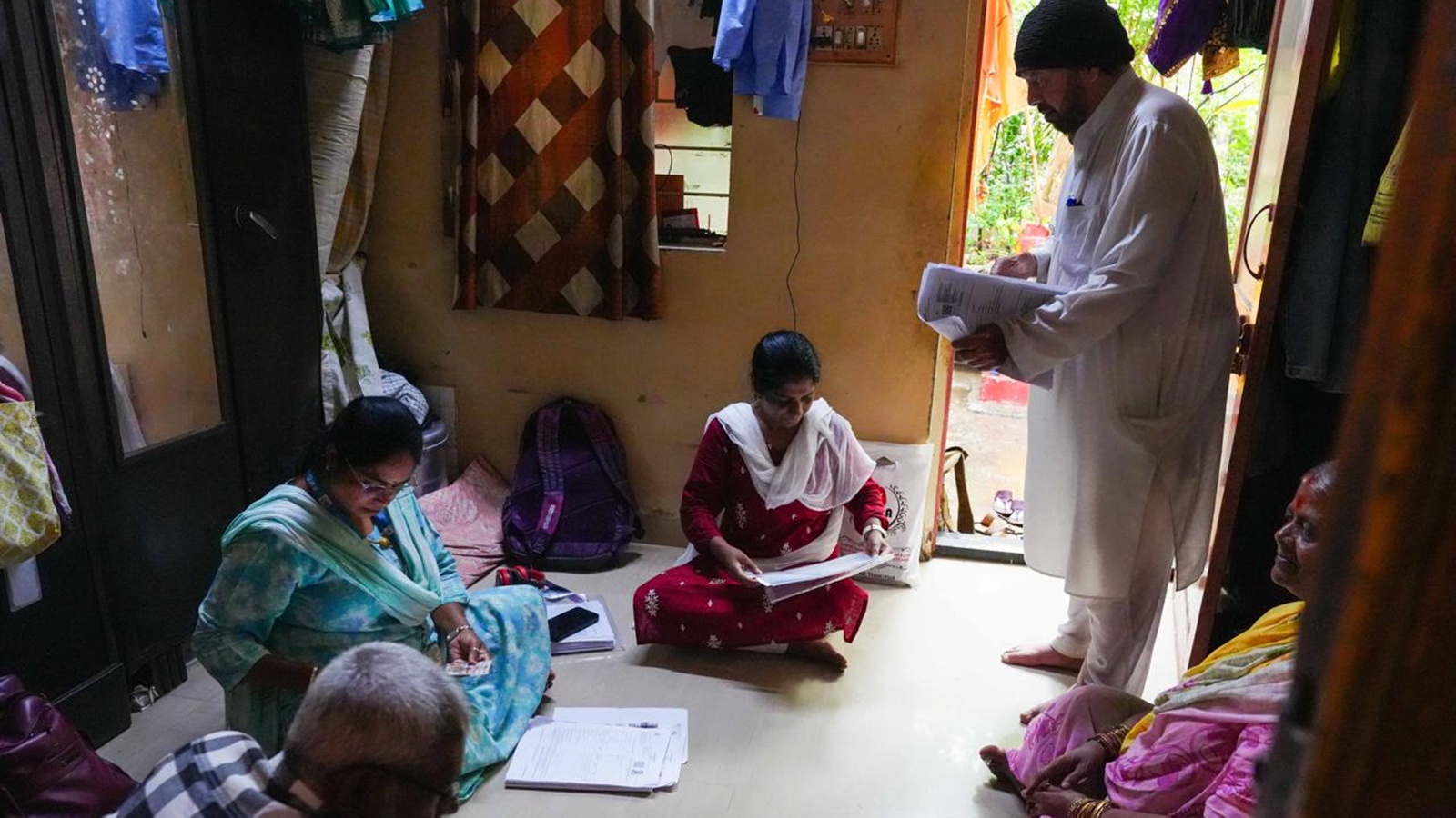 Ration card, pass book inclusion in Pune SIR documents creates confusion