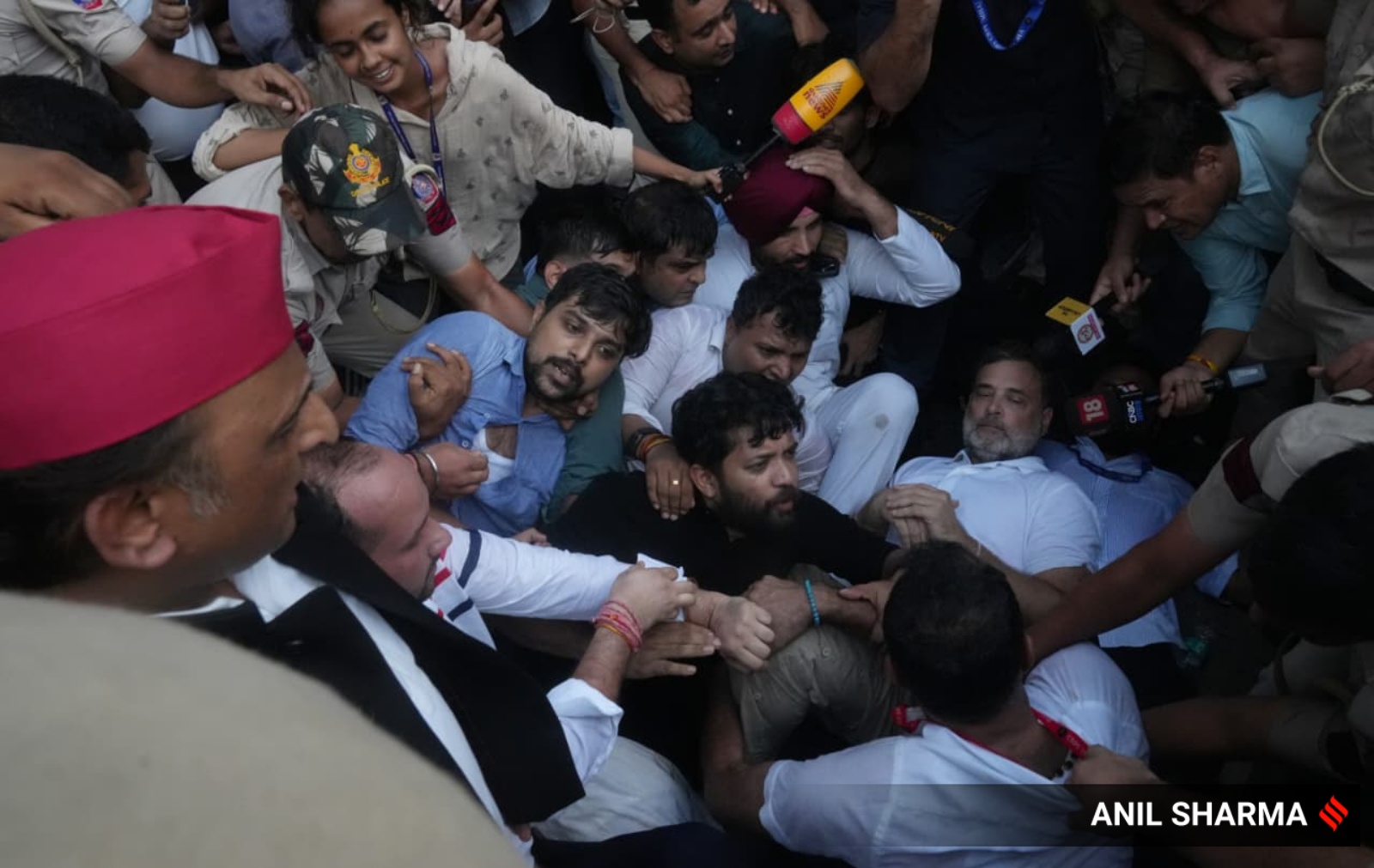 Police detain Lok Sabha LoP Rahul Gandhi, protesting with other Opposition leaders outside the PM's residence at Lok Kalyan Marg