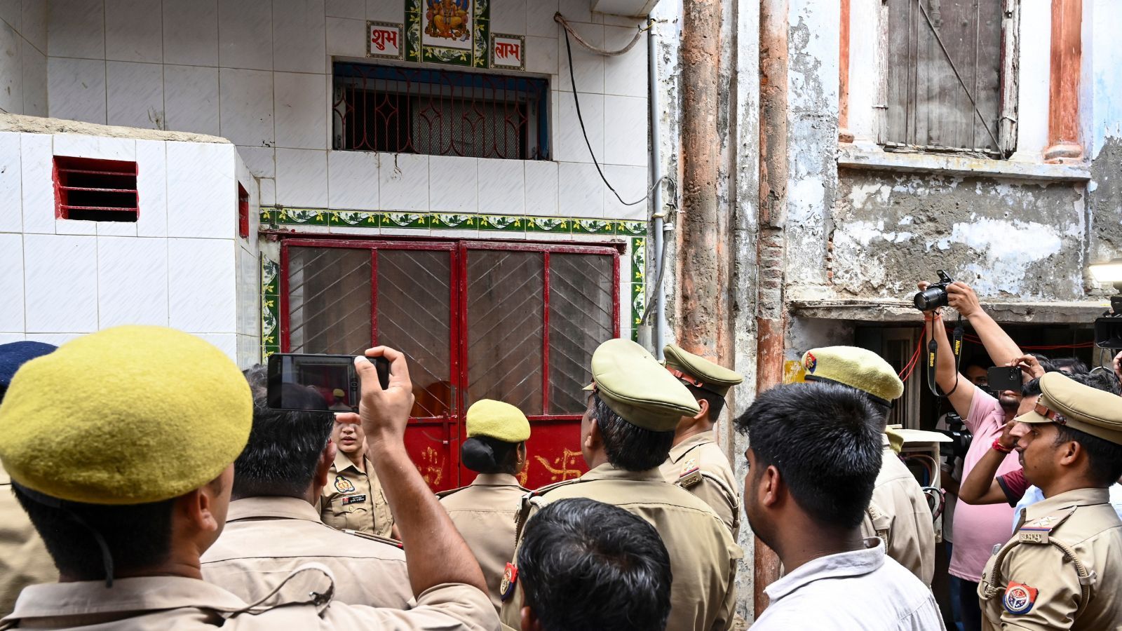 CCTV shows five accused hiding cash during temple counting