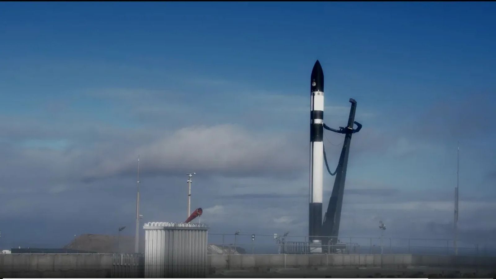 Rocket Lab halts Japanese radar satellite launch seconds before liftoff