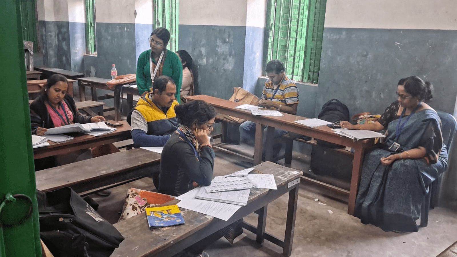 Rain, Address Gaps, and Lack of Awareness Slow Voter Roll Revision in Pune