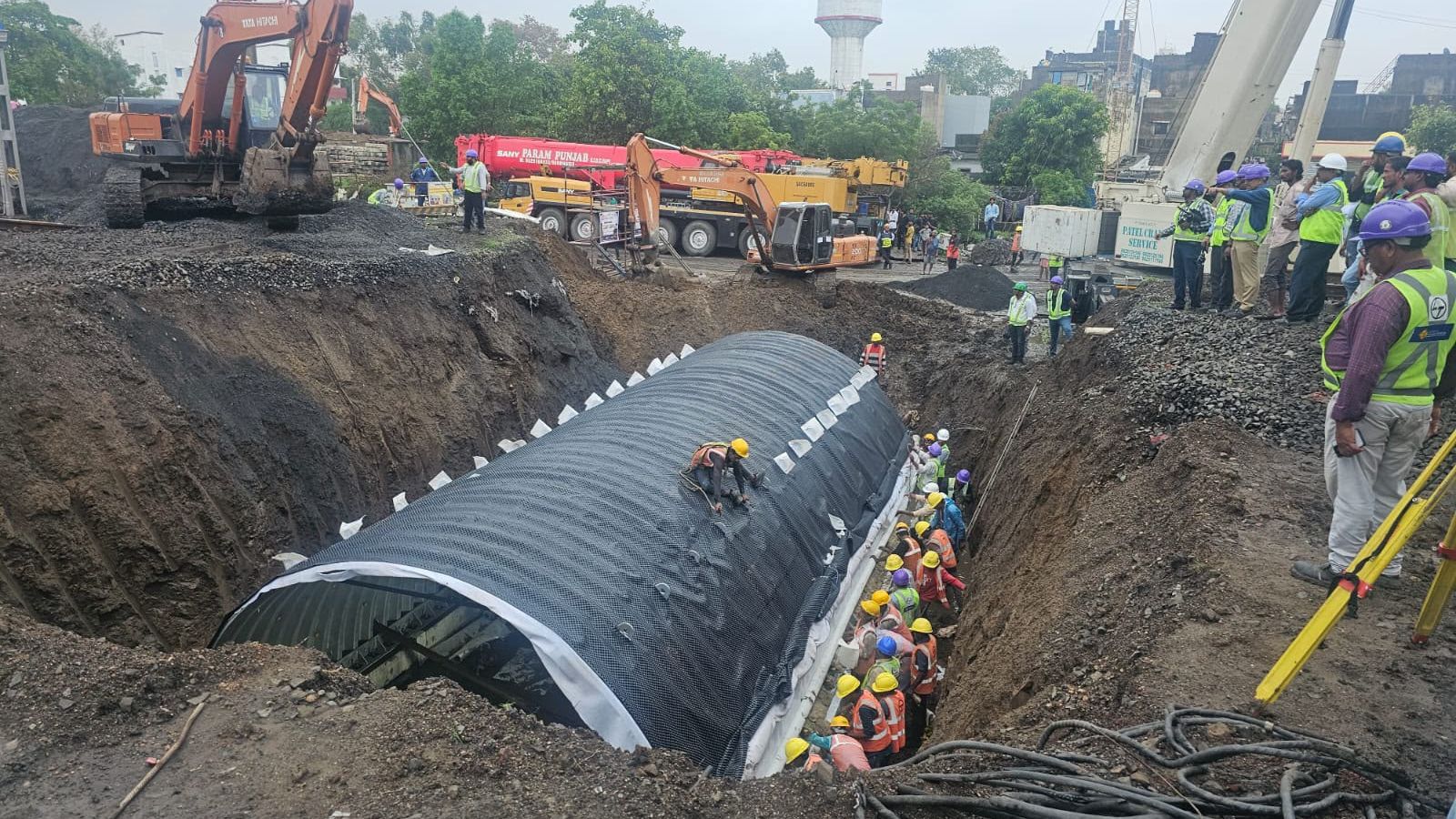 A subway under tracks: Surat’s Udhna station gets India’s first steel pedestrian underpass