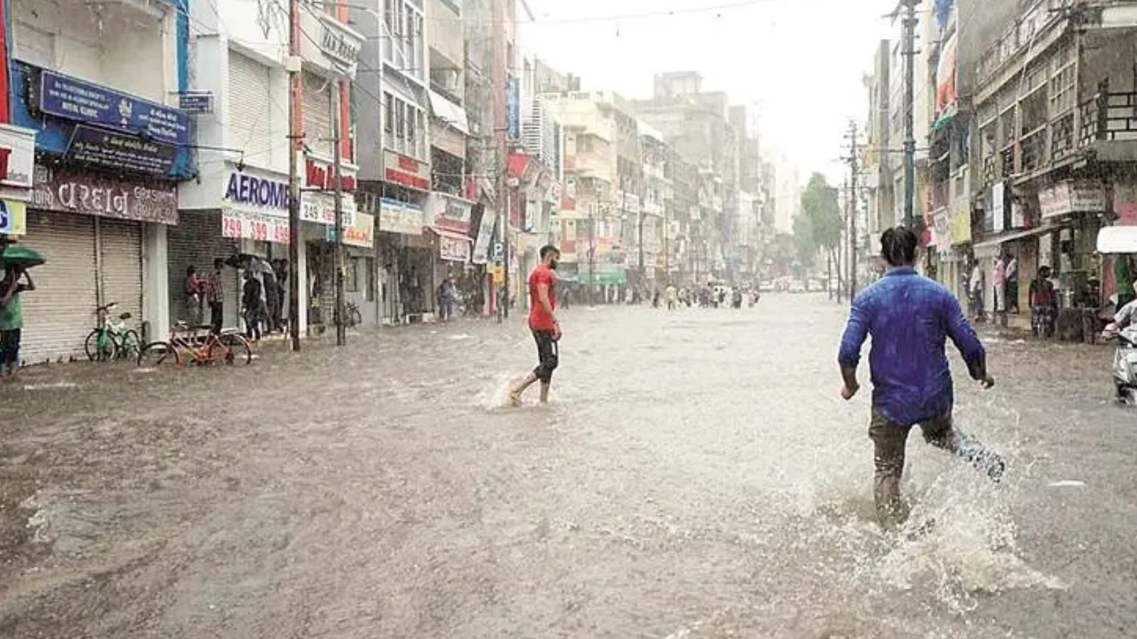 Vadodara gets drinking water relief as rain fills Ajwa Lake, schools to remain shut on Friday
