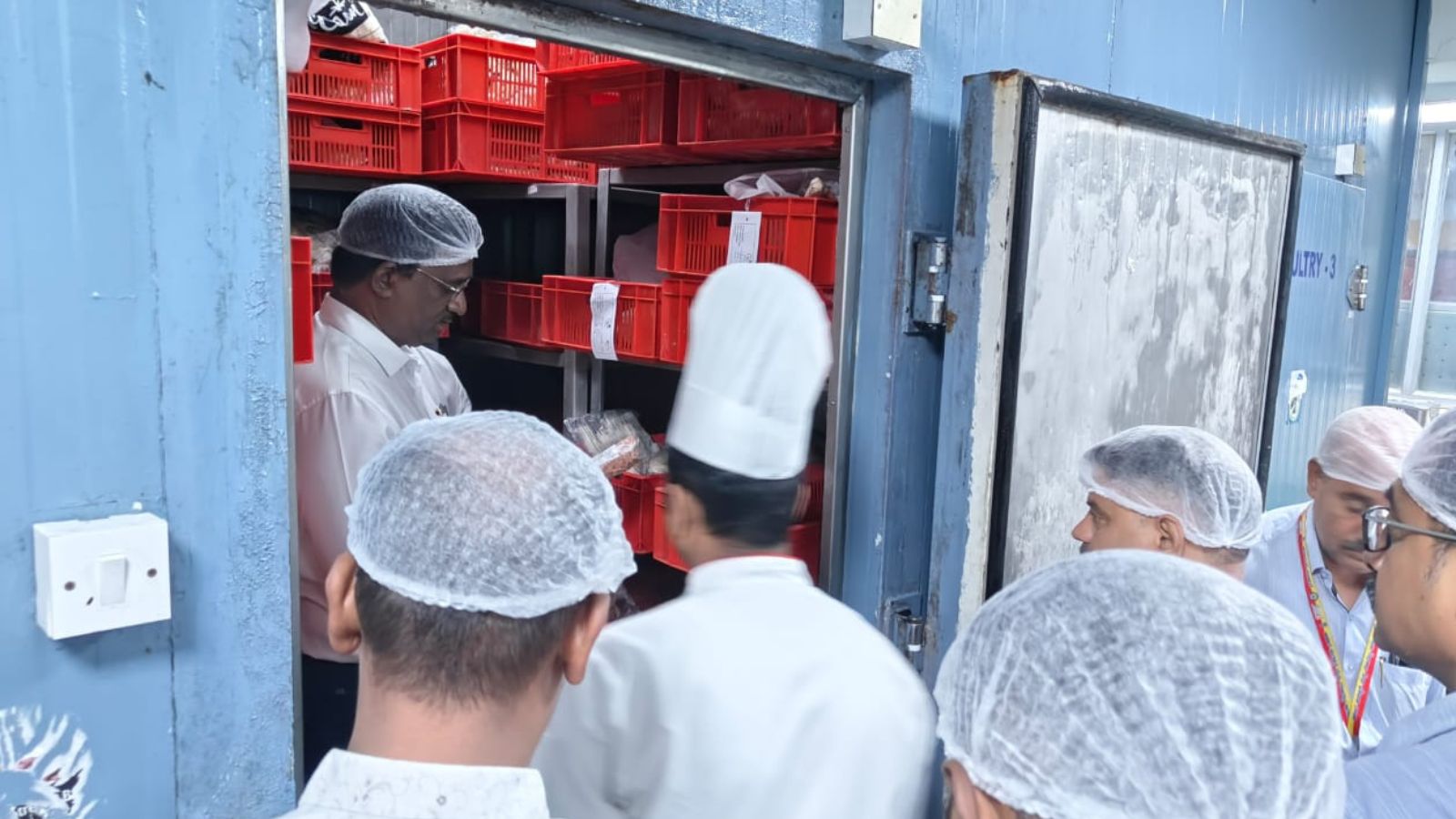 indianexpress.com - Express News Service - Expired meat, veggies with fungus: What officials found at 6 Bengaluru 5-star hotels