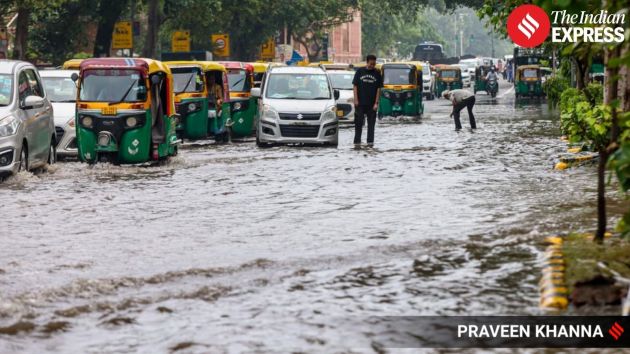 Heavy rain lashes Delhi-NCR
