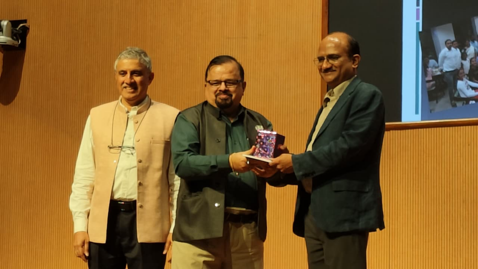 CBSE और JEE शिक्षा में विविधता को खत्म कर रहे हैं: BITS पिलानी के VC