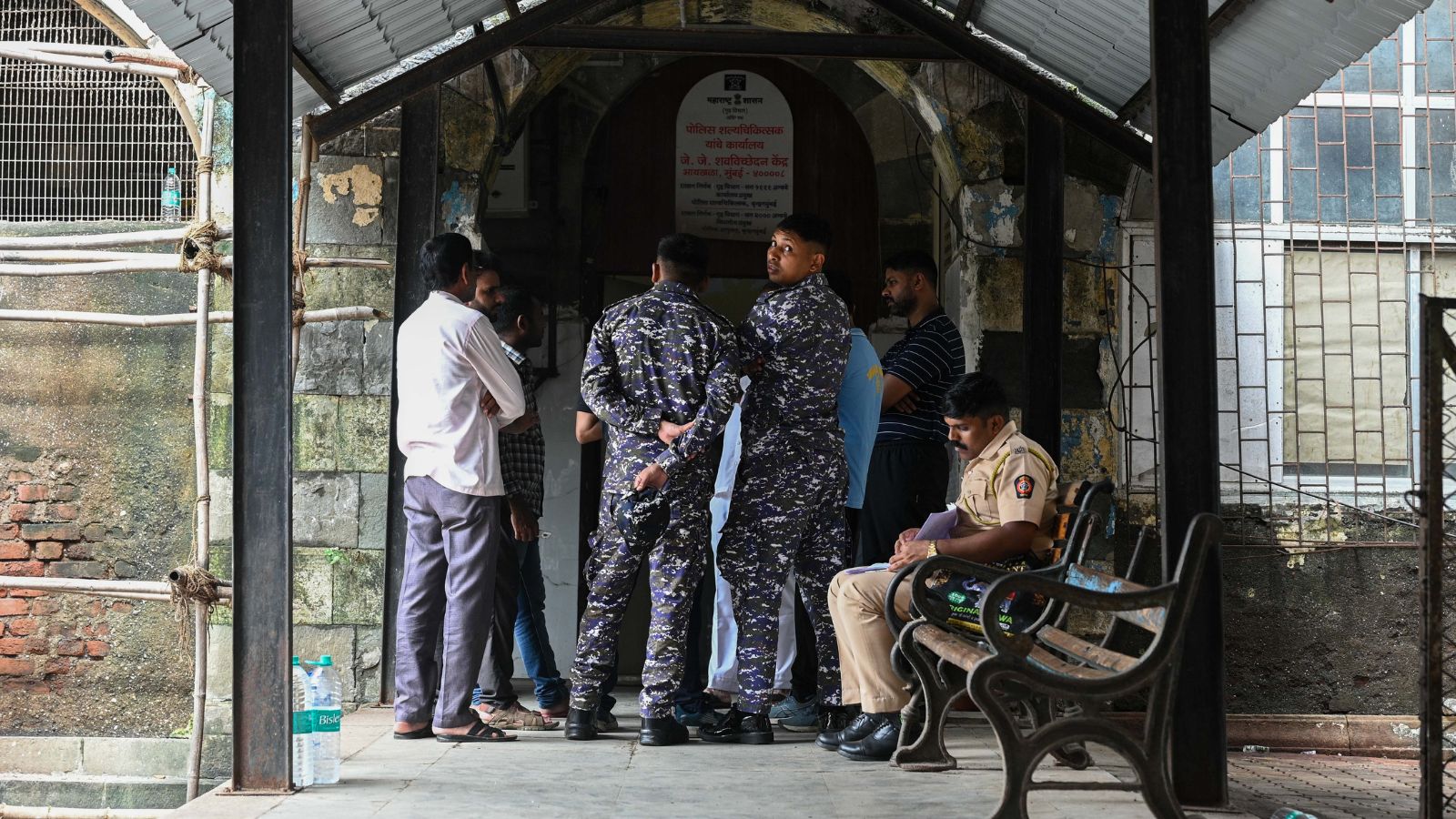 Mumbai: Navy Sailor Suspected of Killing Family and Erasing Evidence