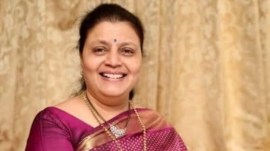 Big blow to opposition in BMC, former mayor Vishakha Raut likely to lose seat, Vishakha Raut likely to lose seat, Vishakha Raut, Shiv Sena (UBT), BMC, Brihanmumbai Municipal Corporation BMC, Indian express news, current affairs