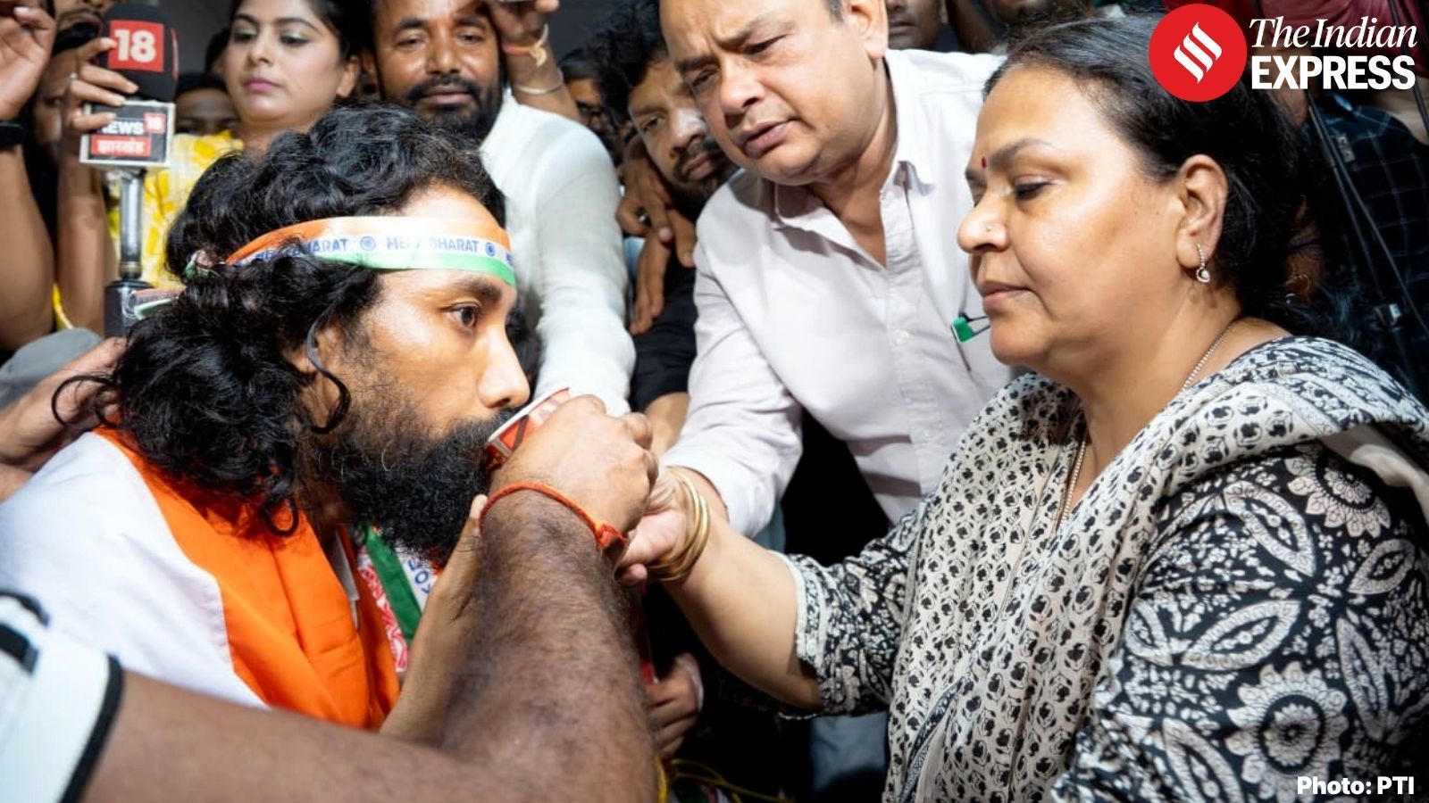 In Pictures Devendra Nath Mahato Ends 16 Day Hunger Strike After State Cancels Recruitment Exam In Pictures Devendra Nath Mahato Ends 16 Day Hunger Strike After State Cancels Recruitment Exam