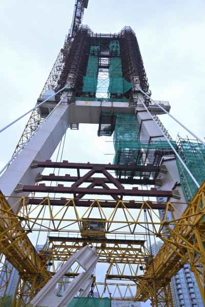 The upcoming bridge will replace an older east-west structure which passes over the railway tracks of the Mahalaxmi railway station. (Source: BMC/Express Photo)