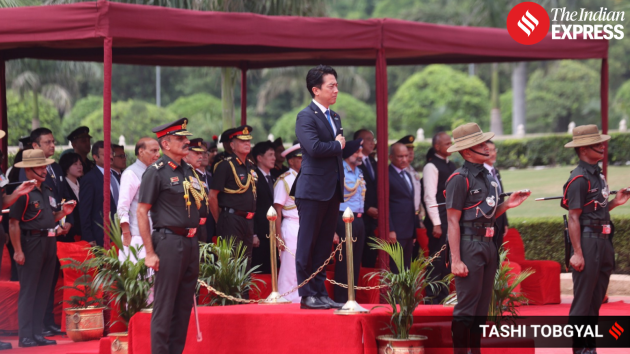 The two ministers affirmed that they would strengthen coordination between the two sides t