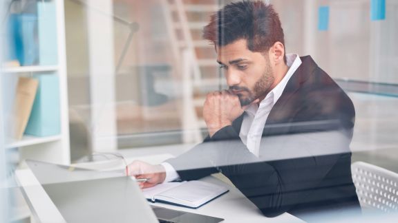 The rapid rise of AI is changing workplace expectations, and a new survey shows how India's tech professionals are responding. (Express Image: Magnific)
