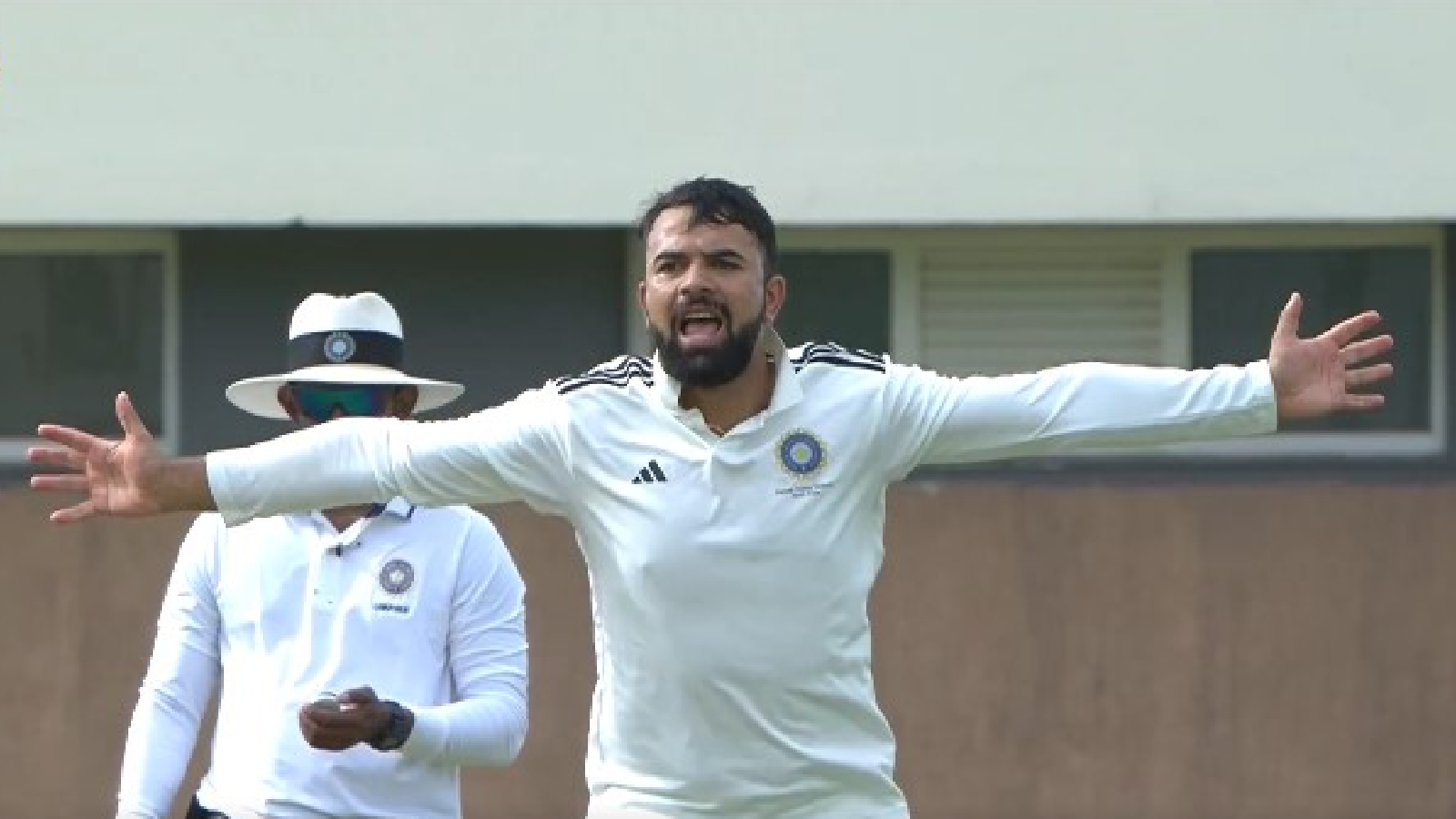 Duleep Trophy quarterfinal: Abid Mushtaq 5/39 gives North 171-run lead