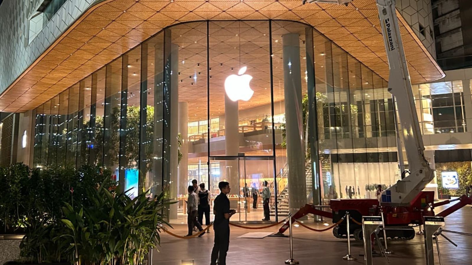 Apple 