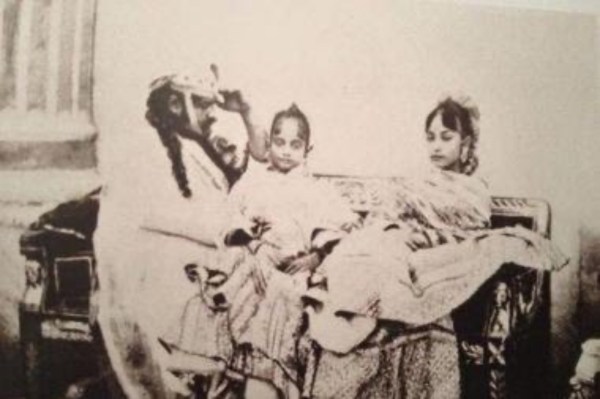 Wajid Ali with one of his wives and daughter (1850, Wikipedia)