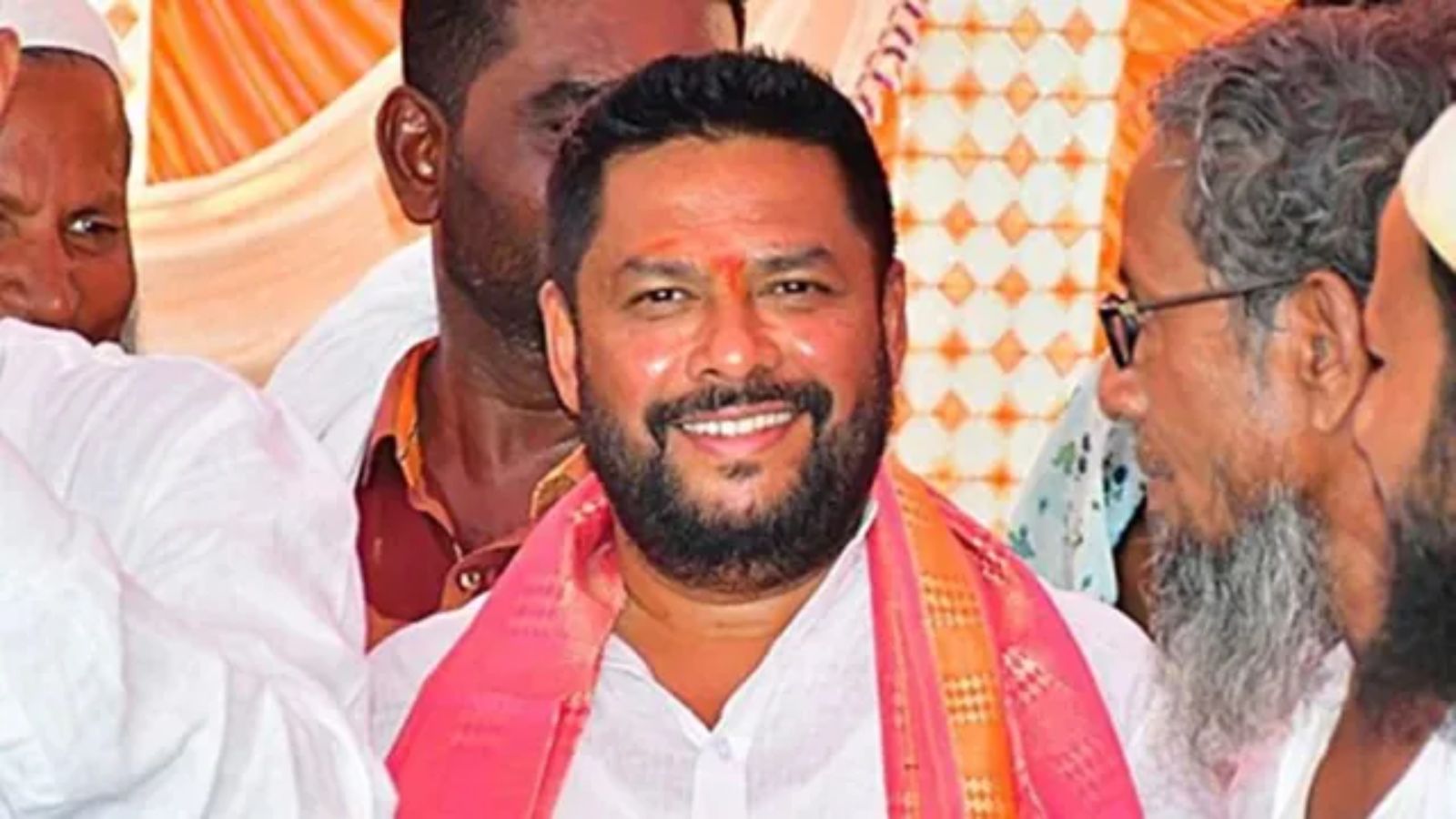 Decks cleared for Karnataka Minister Nagendra’s exit as Congress looks to preempt BJP, Governor moves