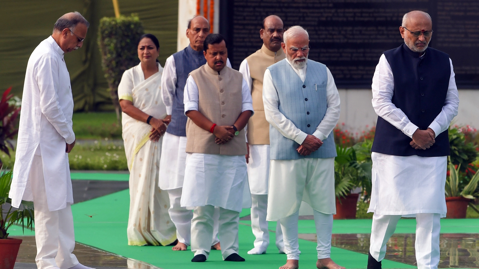 Amit Shah targets Sonia, seeks apology; full version of song played, says Congress