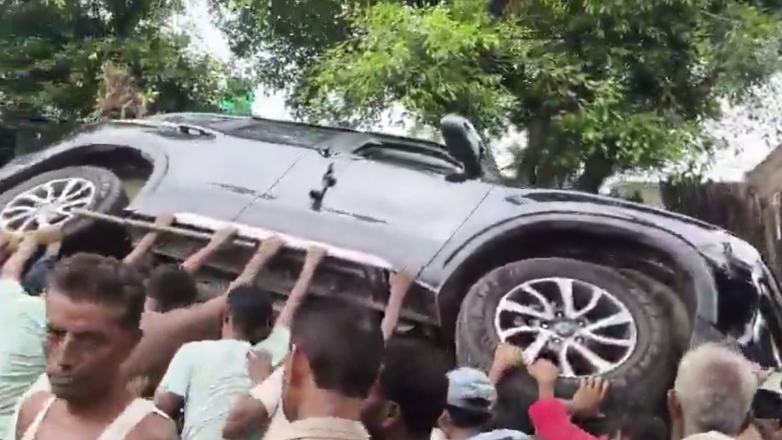 Mob thrashes doctor after his car hits stray cow in UP