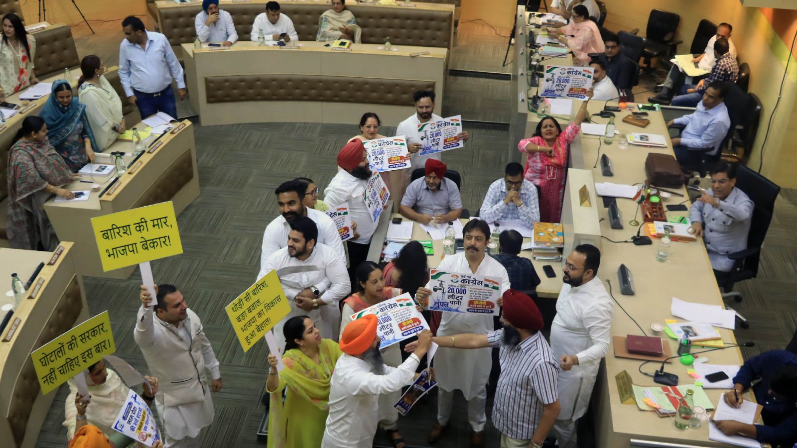 Chandigarh Approves Draft Solid Waste Bylaws, Mayor Warns on Sanitation Staff Misuse