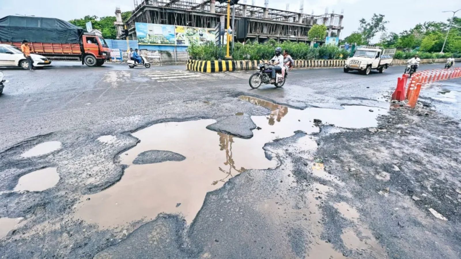 Delay in repairing potholes, Pune civic body blames SIR