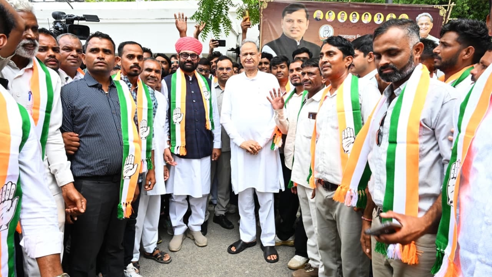 Cracks deepen in Rajasthan Congress as sabotage charges fly ahead of local body polls