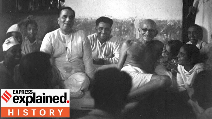 Huseyn Shaheed Suhrawardy, left, prime minister of Bengal (1946–1947) and later prime minister of Pakistan, and Mahatma Gandhi during their 73-hour fast in Calcutta to stop religious violence during the days after India's independence (Wikimedia Commons)