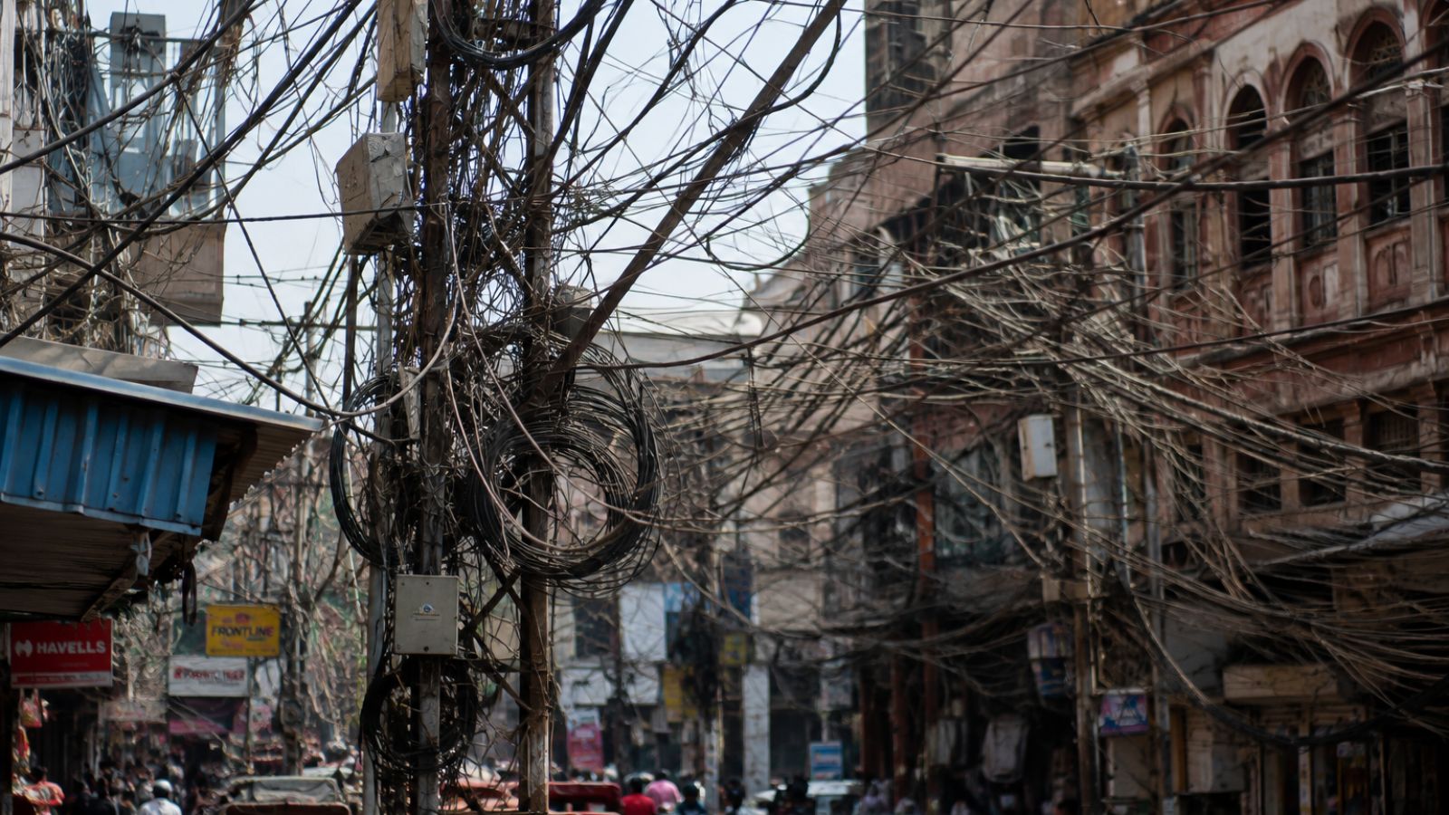 High-level committee to be formed to tackle overhead wire clutter in Chandni Chowk