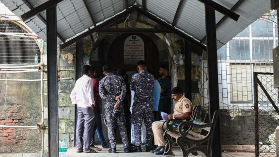 Friends and family members of Puranmal Shambhulal Mehra, an Indian Navy sailor who died by suicide last night, wait at the Postmortem Centre of JJ Hospital in Mumbai on 16 August 2026. (Express photo by Sankhadeep Banerjee)