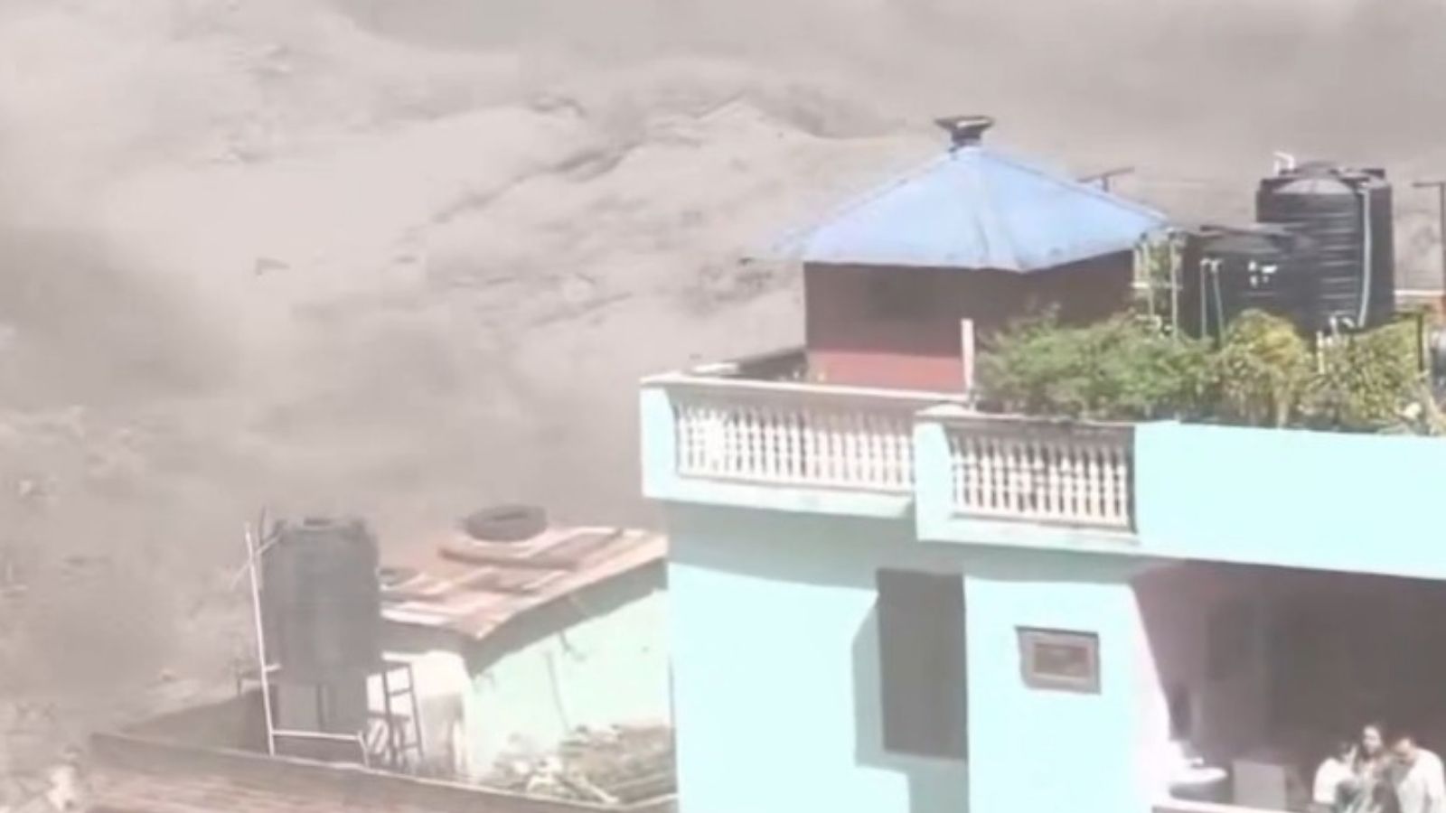 Flash floods from Tibet devastate northern Nepal; hundreds dead, large number of Indians uncontactable
