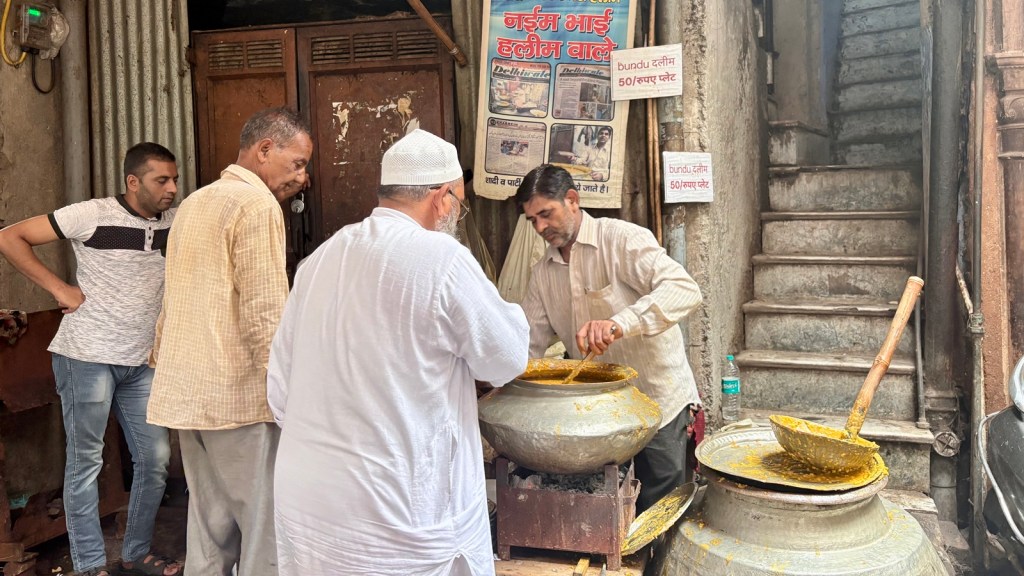 Old Delhi Food Stall Serving One Dish Keeps Its 1953 Tradition Alive