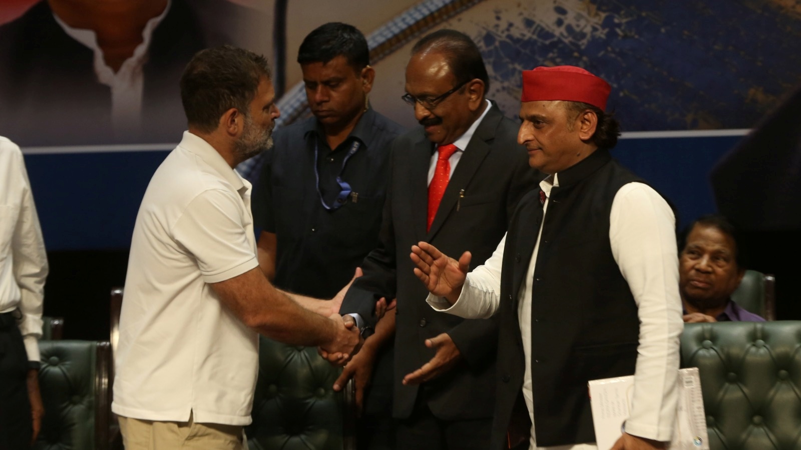 Students don’t need PM Narendra Modi forgiveness buthis apology: Rahul Gandhi at Vaiko book launch