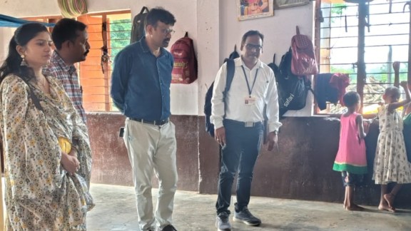 No beds at Gadchiroli tribal school, Gadchiroli tribal school snakebite deaths, Gadchiroli school snakebite deaths, tribal school snakebite deaths, Mumbai news, Maharashtra news, Indian express, current affairs