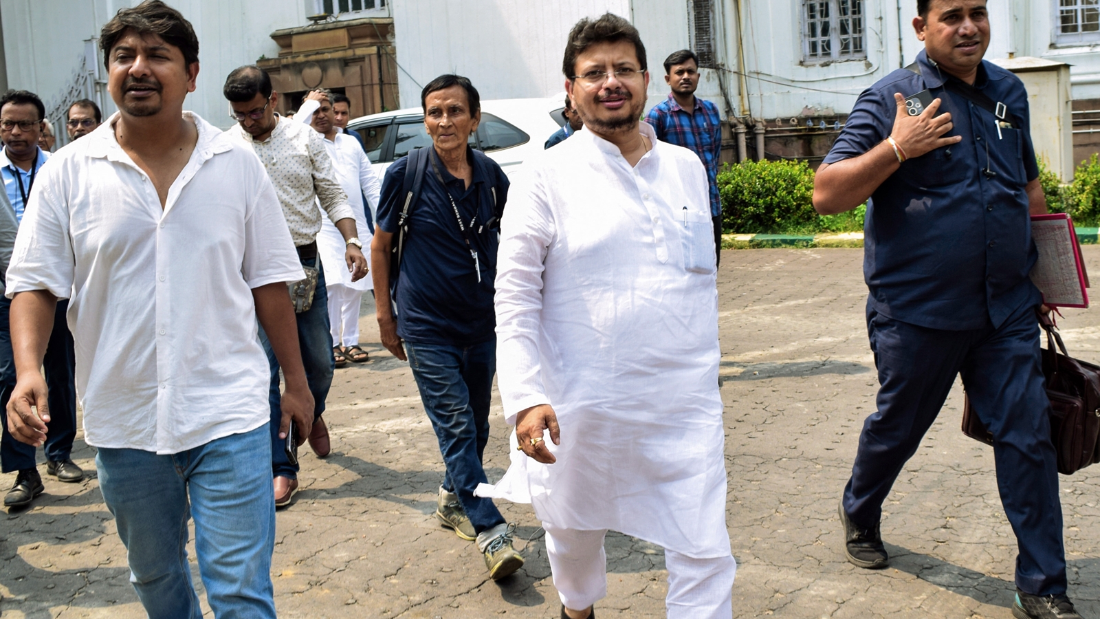 No relief for Mamata camp as High Court allows Ritabrata to continue as LoP for now No relief for Mamata camp as High Court allows Ritabrata to continue as LoP for now