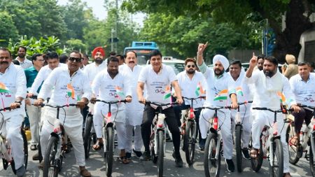 The MLAs marshalled out were - Sanjeev Jha, Jarnail Singh, Kuldeep Kumar, Prem Kumar, Som Dutt and Ajay Dutt.