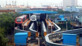 Mumbai Monorail reopening faces another delay as MMRDA works on a passenger evacuation plan and safety measures for stranded trains on elevated guideways.