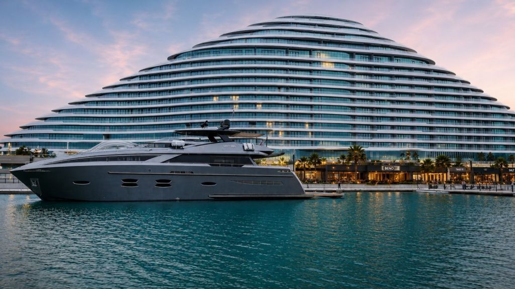 Beno's guest lounge on the marina promenade at Marsa Al Arab, Dubai, with the 115-ft yacht Santorini berthed opposite (Photo: AETOSWire)