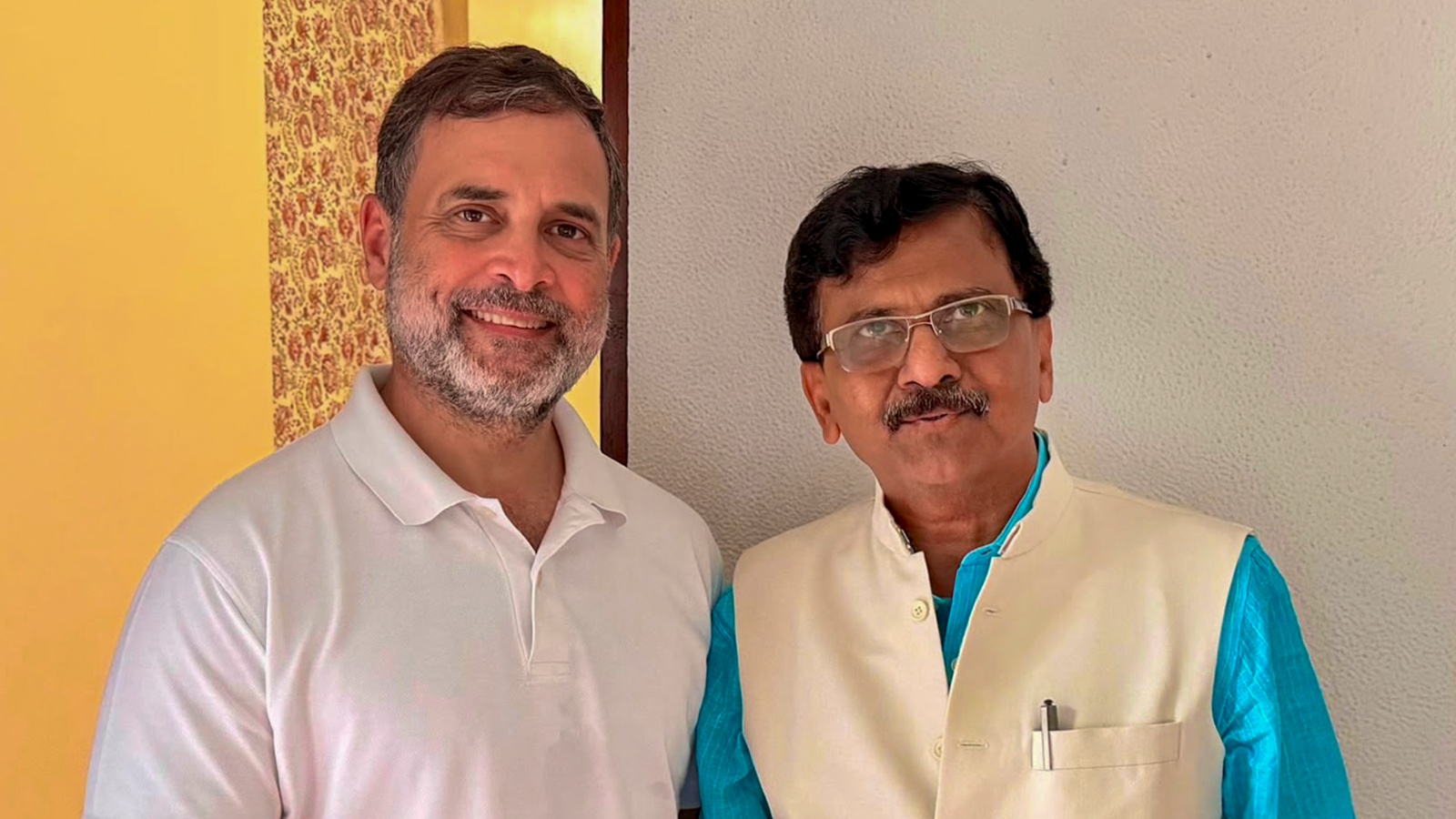 दिल्ली गलियारों की हलचल: राहुल गांधी और संजय राउत की मुलाकात में युवाओं के मुद्दों पर हुई चर्चा