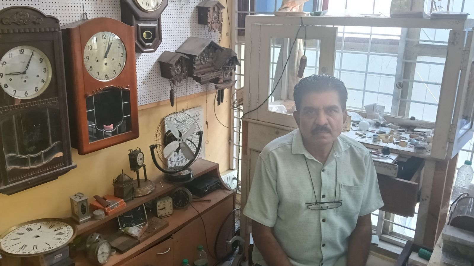 Know Your City: Inside Bengaluru shops keeping vintage HMT watches, clocks ticking