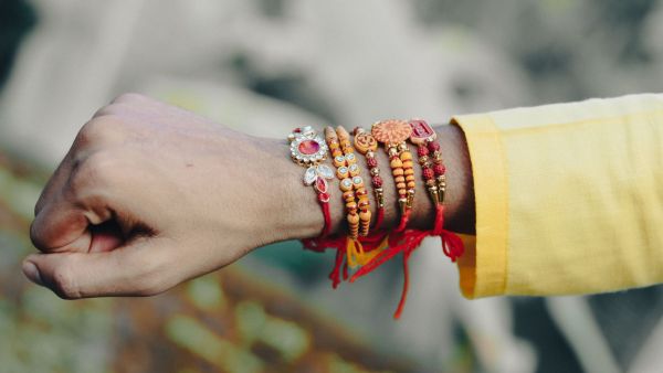 Raksha Bandhan childhood